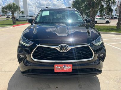 Certified 2022 Toyota Highlander Limited