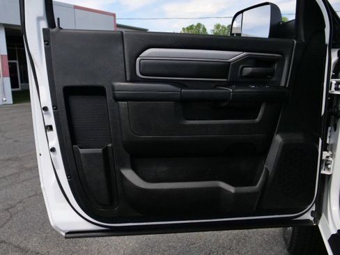 Used 2022 RAM 3500 Tradesman RWD image 23
