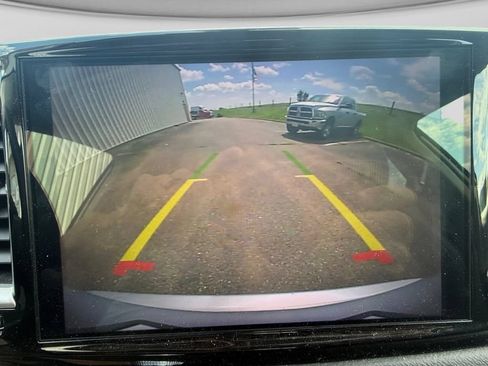 Used 2024 Chrysler Pacifica Touring-L FWD image 28