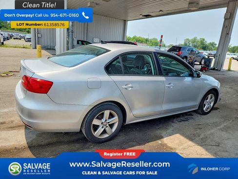 Used 2012 Volkswagen Jetta TDI FWD image 4