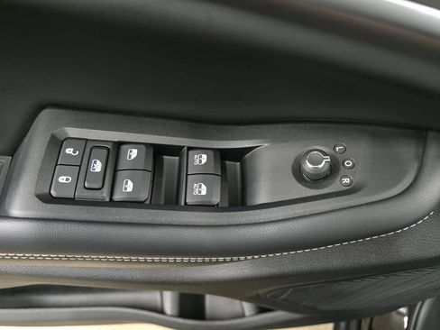 Certified 2023 Jeep Grand Cherokee Limited AWD/4WD image 29
