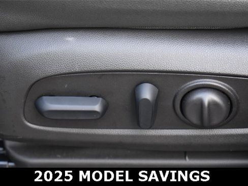 New 2025 Chevrolet TrailBlazer RS w/ Convenience Package image 25