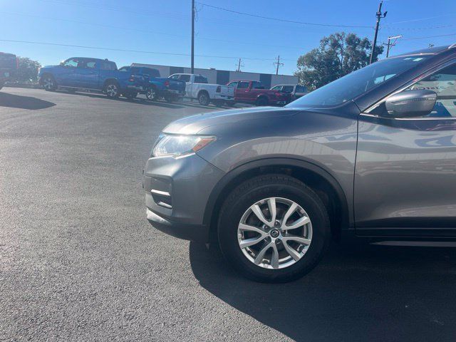 Used 2020 Nissan Rogue SV AWD/4WD image 6