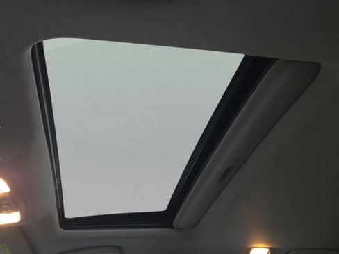 Used 2017 INFINITI QX50 2WD w/ Premium Plus Package image 32