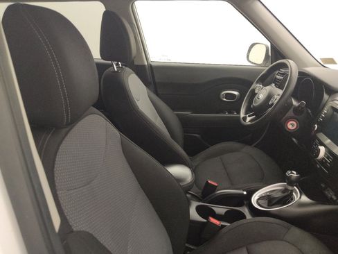 Used 2019 Kia Soul + image 21