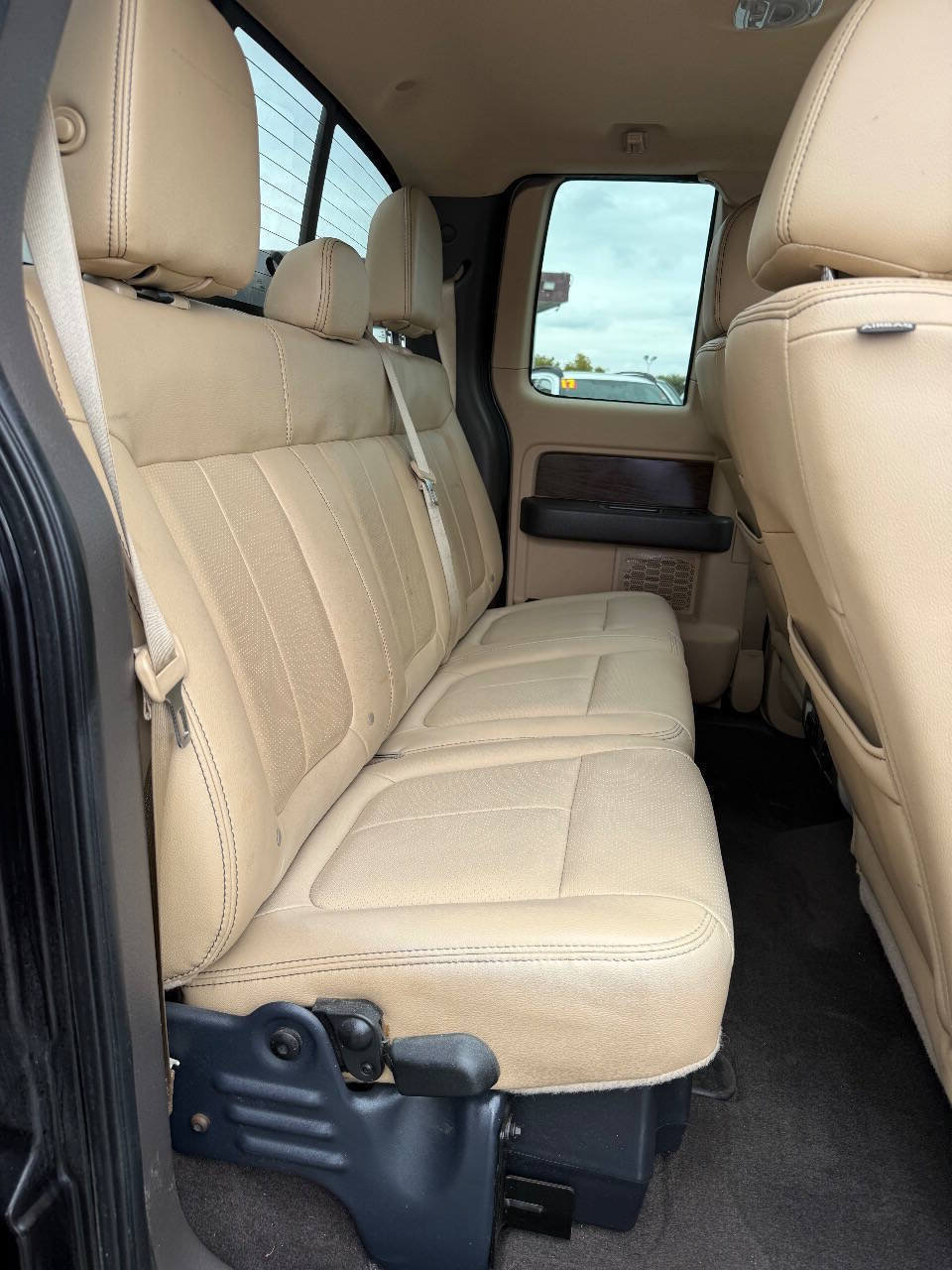 Used 2014 Ford F150 Lariat w/ Equipment Group 502A Luxury AWD/4WD image 12