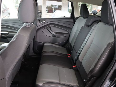 Used 2016 Ford Escape SE w/ SE Cold Weather Package image 23