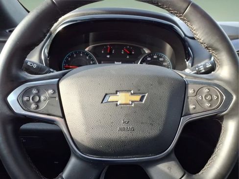Used 2023 Chevrolet Traverse LT FWD image 26