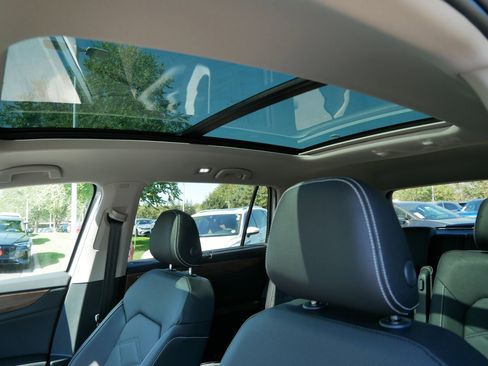 New 2026 Volkswagen Atlas SE image 10