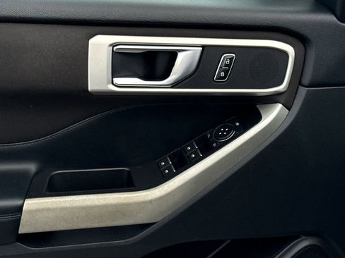 Certified 2020 Ford Explorer XLT image 13