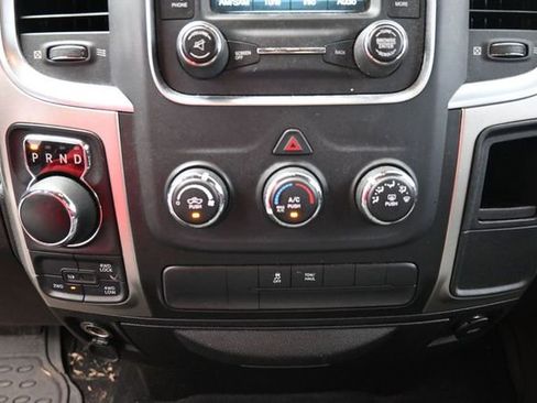 Used 2019 RAM 1500 Classic SLT AWD/4WD image 23