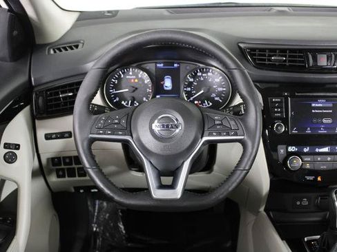 Certified 2022 Nissan Rogue Sport SV FWD image 10