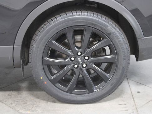 Used 2022 Lincoln Nautilus Reserve w/ Equipment Group 201A image 16