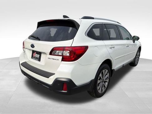 Used 2018 Subaru Outback 2.5i Touring w/ Popular Package #3 AWD/4WD image 7