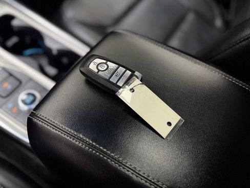 Used 2021 Ford Explorer Limited w/ Equipment Group 301A image 25