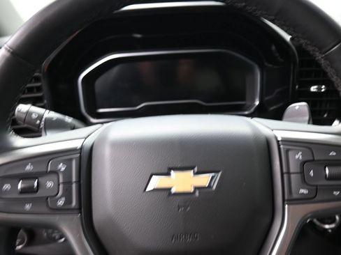 Used 2025 Chevrolet Silverado 1500 LTZ w/ LTZ Premium Package AWD/4WD image 17
