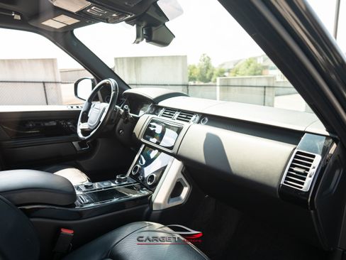 Used 2020 Land Rover Range Rover HSE image 15