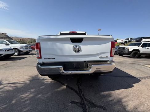 Used 2024 RAM 2500 Big Horn w/ Off Road Package AWD/4WD image 4