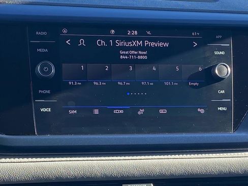 Certified 2024 Volkswagen Taos SE image 8