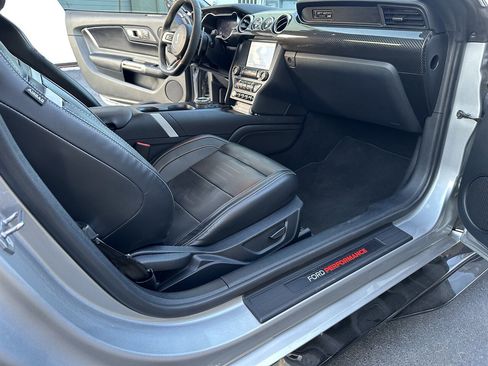 Used 2020 Ford Mustang Shelby GT500 w/ Technology Package image 71