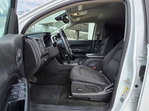 Used 2016 GMC Canyon SLE w/ SLE Convenience Package image 11