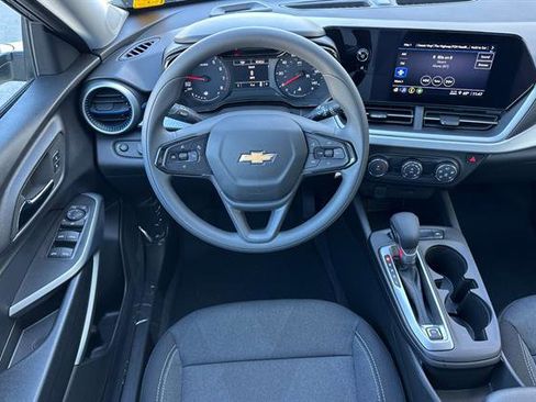 New 2026 Chevrolet Trax LS image 15