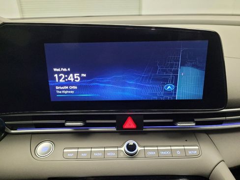 Used 2025 Hyundai Elantra SEL image 25