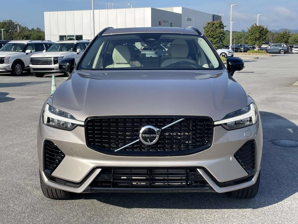 Used 2025 Volvo XC60 T8 Plus w/ Protection Package Premier AWD/4WD image 23