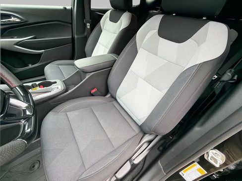 New 2026 Chevrolet Trax RS w/ Driver Confidence Package FWD image 16