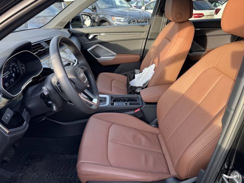 Used 2025 Audi Q3 2.0T Premium w/ Convenience Package image 19