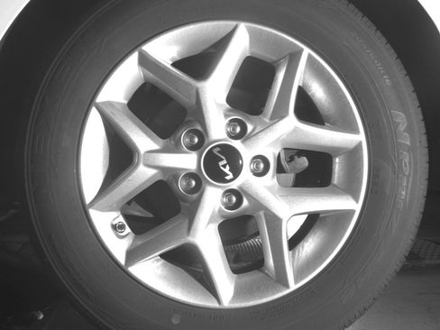 Used 2025 Kia Soul LX w/ LX Technology Package FWD image 13