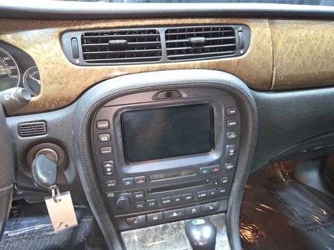 Used 2005 Jaguar S-TYPE R image 74