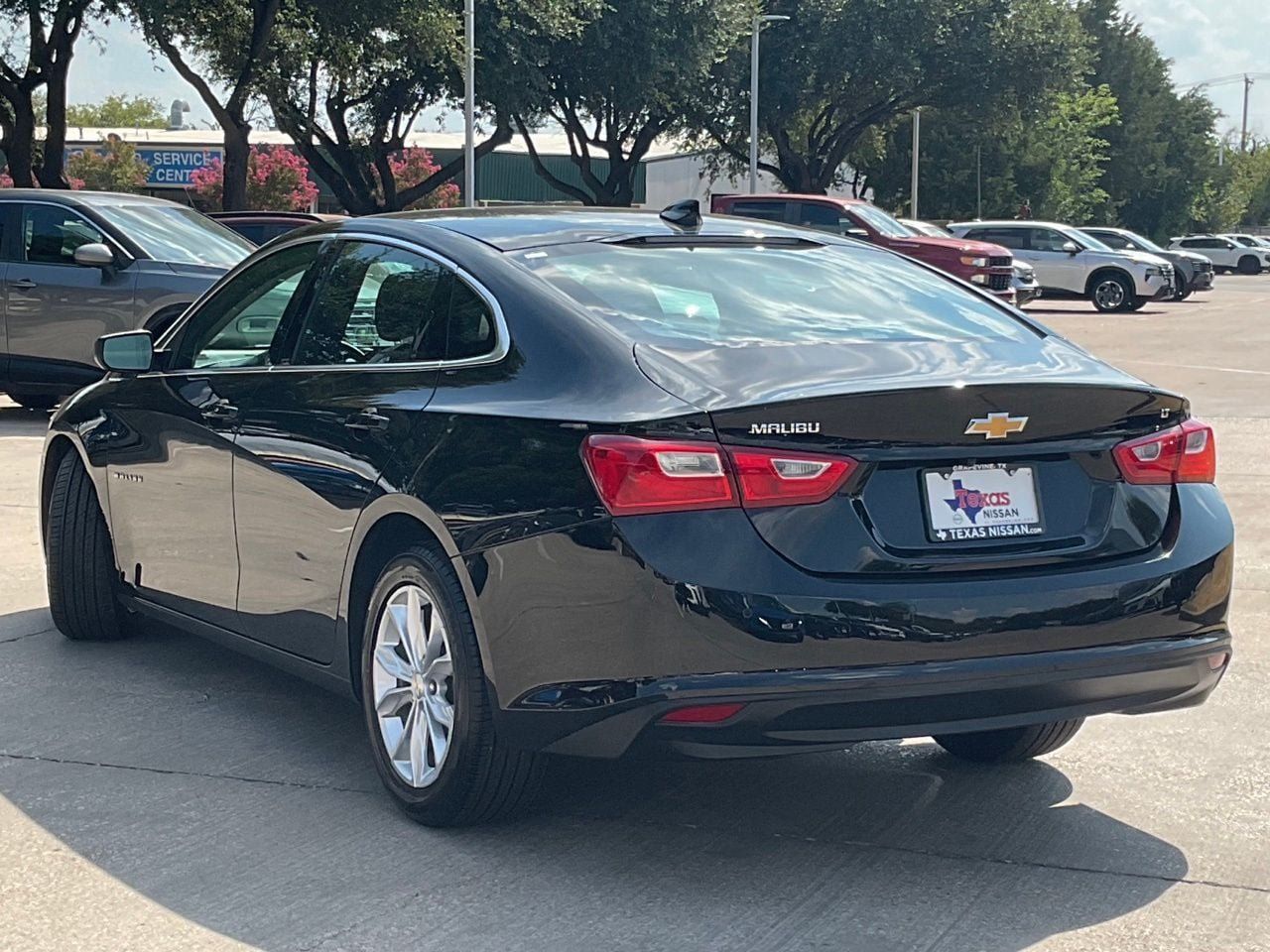 Used 2025 Chevrolet Malibu LT FWD image 6