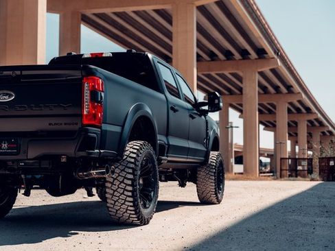 New 2026 Ford F250 Lariat w/ Black Appearance Package image 22