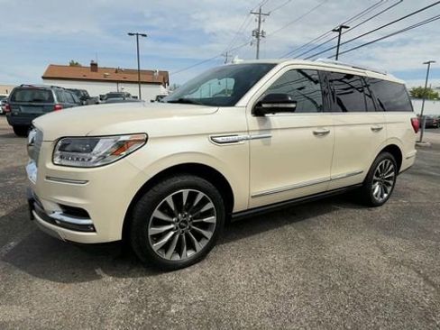 Used 2018 Lincoln Navigator Select AWD/4WD image 4