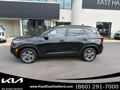 Certified 2024 Kia Seltos S AWD/4WD image 2