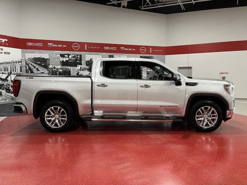 Used 2020 GMC Sierra 1500 SLT w/ SLT Premium Package image 2