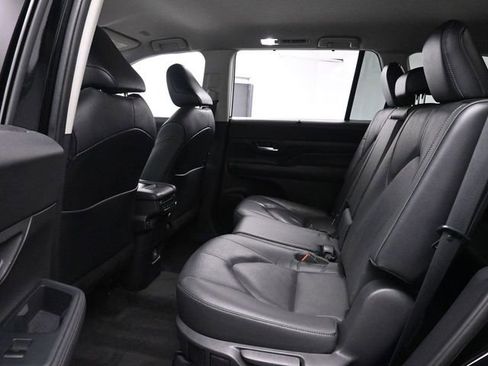 Used 2024 Toyota Grand Highlander Limited image 15