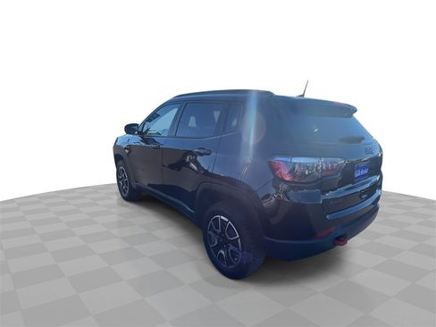 Used 2024 Jeep Compass Trailhawk image 6