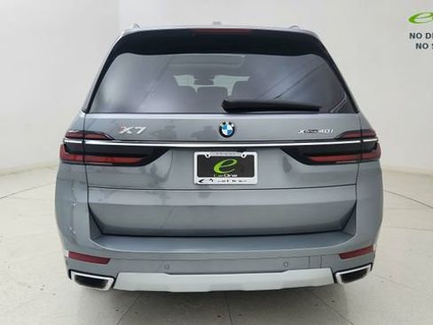 Used 2025 BMW X7 xDrive40i AWD/4WD image 5