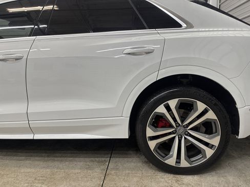 Used 2019 Audi Q8 Prestige w/ Luxury Package image 6