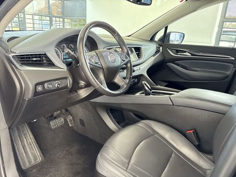 Used 2018 Buick Enclave Premium image 2