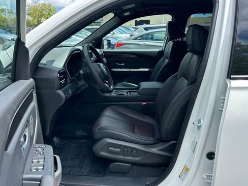 New 2025 Honda Pilot Black Edition image 9