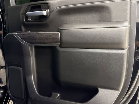 Used 2021 Chevrolet Silverado 2500 LTZ w/ LTZ Plus Package image 27