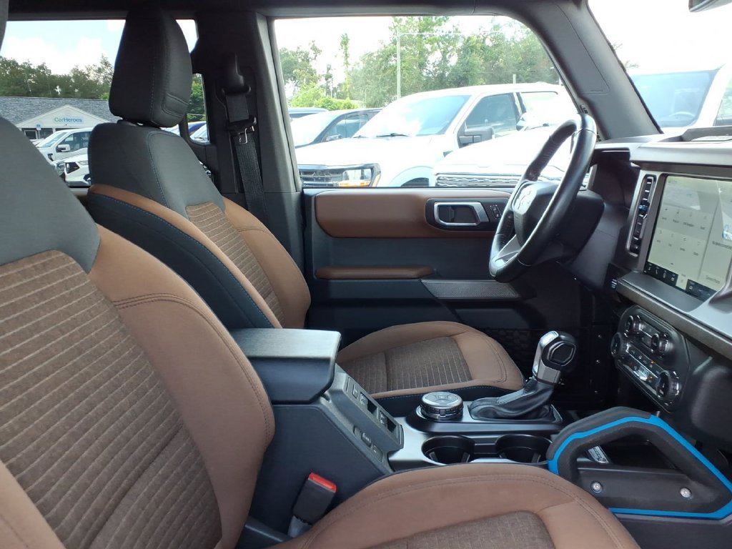 Used 2022 Ford Bronco Outer Banks AWD/4WD image 12