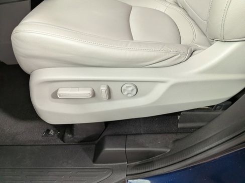 Used 2023 Honda Odyssey EX-L image 17