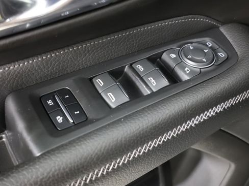Used 2021 GMC Yukon Denali w/ Denali Premium Package AWD/4WD image 26