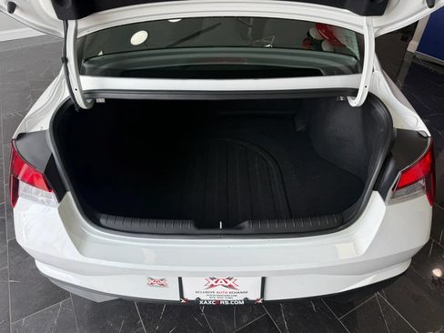 Used 2022 Hyundai Elantra SEL w/ Convenience Package FWD image 30