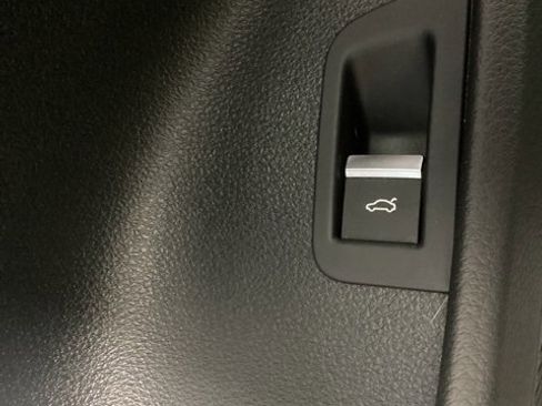 Certified 2023 Audi Q8 Premium Plus w/ Premium Plus Package image 19