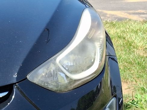 Used 2016 Hyundai Elantra Value Edition FWD image 4